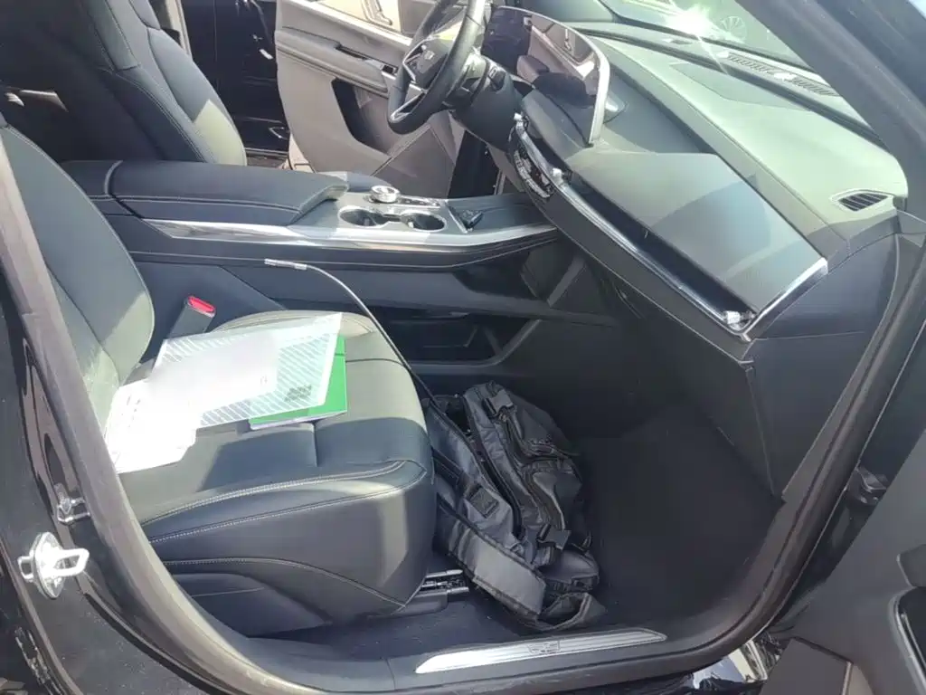 Cadillac XT5 — миниатюра 9