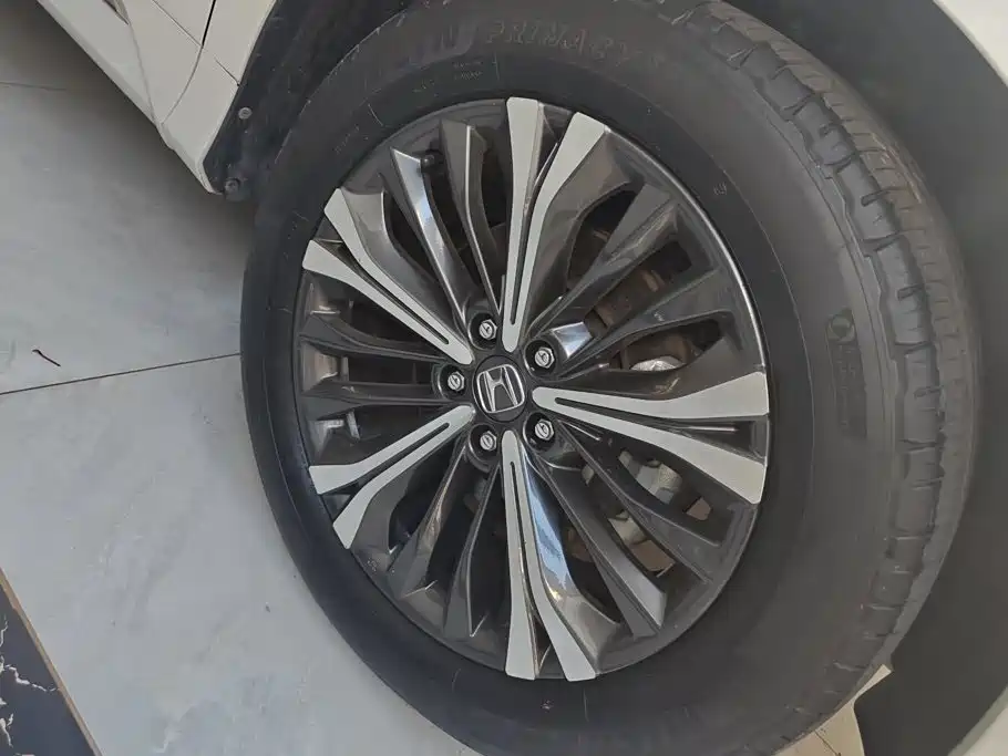 Honda UR-V — миниатюра 6
