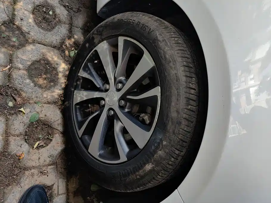 Buick Excelle — миниатюра 6