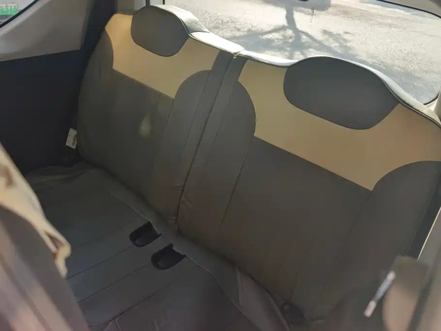 Wuling MINIEV — миниатюра 11