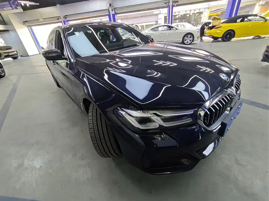 BMW 5 Series — миниатюра 3