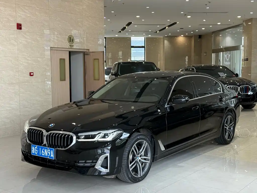 BMW 5 Series 2023