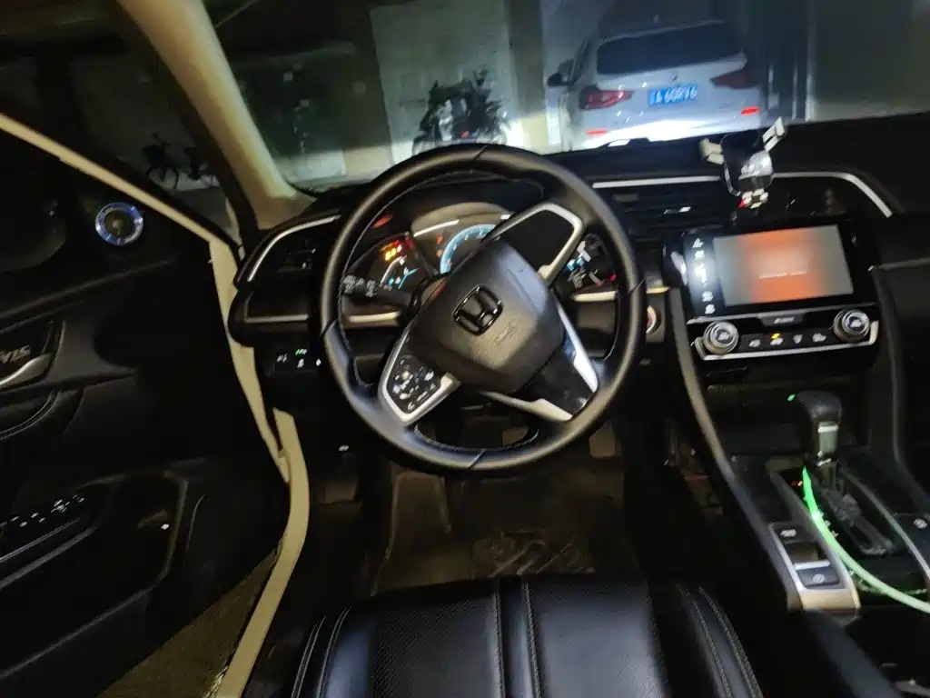 Honda Civic — миниатюра 12
