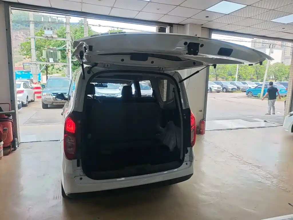 Wuling Hongguang EV — миниатюра 19