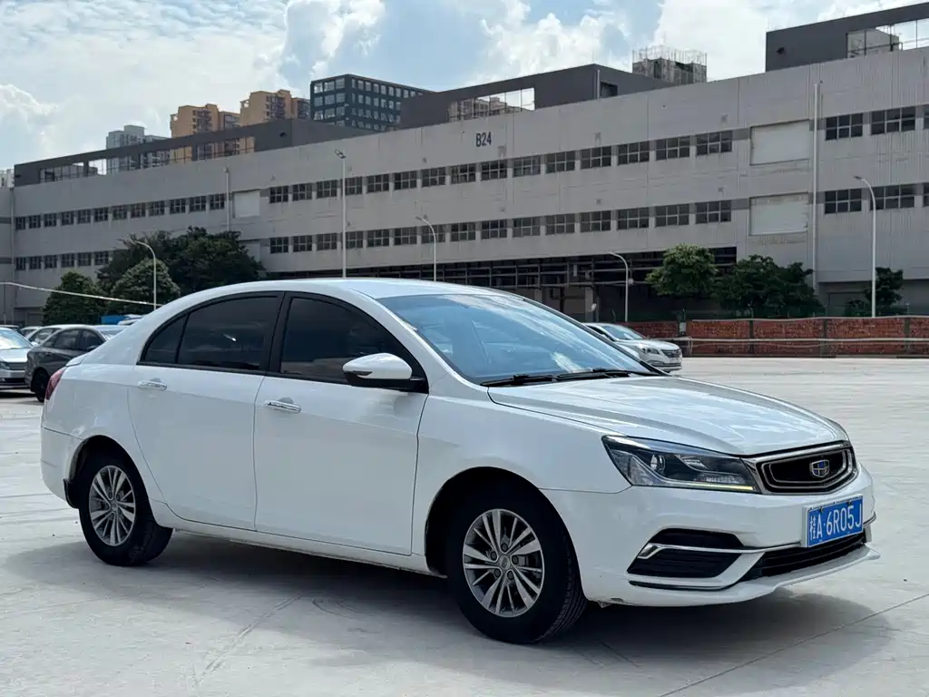Geely Emgrand — миниатюра 3