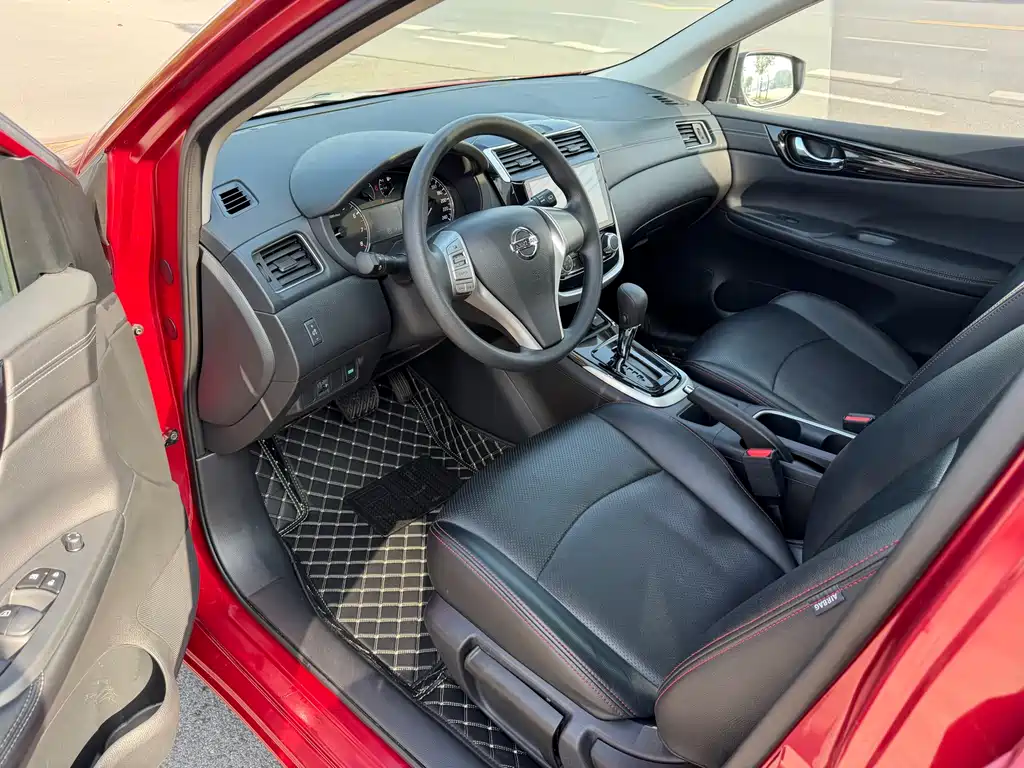 Nissan Tiida — миниатюра 11