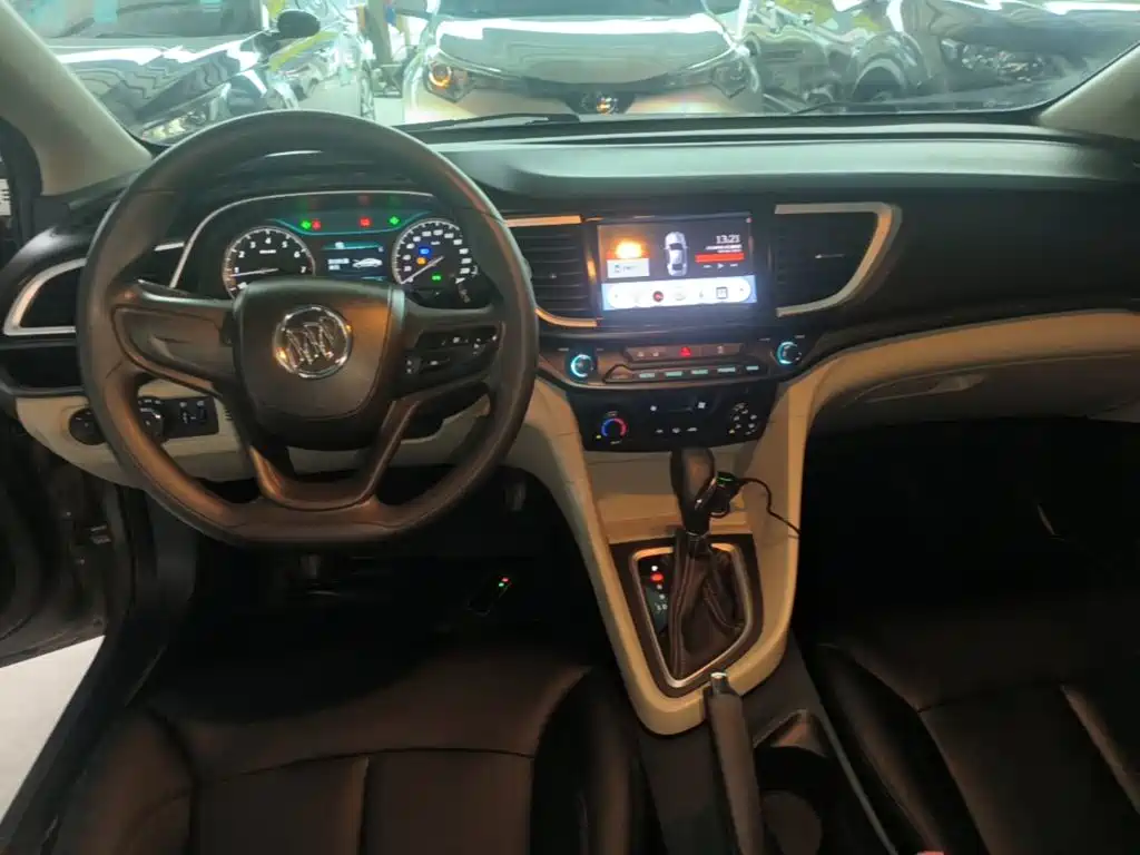 Buick Excelle — миниатюра 10