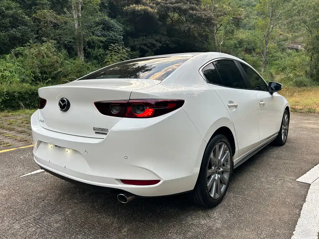 Mazda 3 Axela — миниатюра 9
