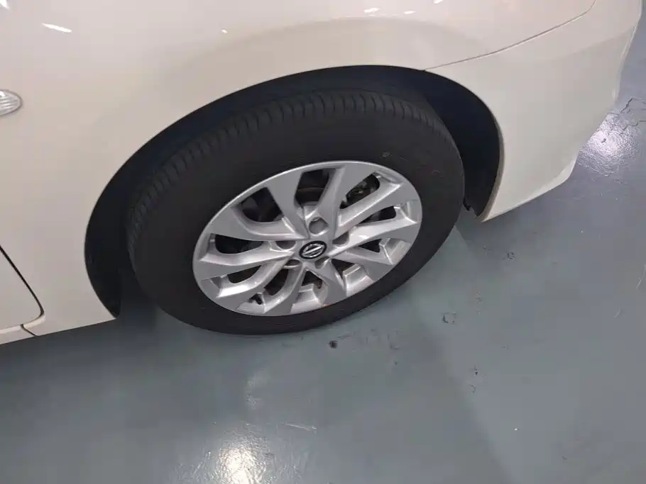 Nissan Sylphy — миниатюра 6