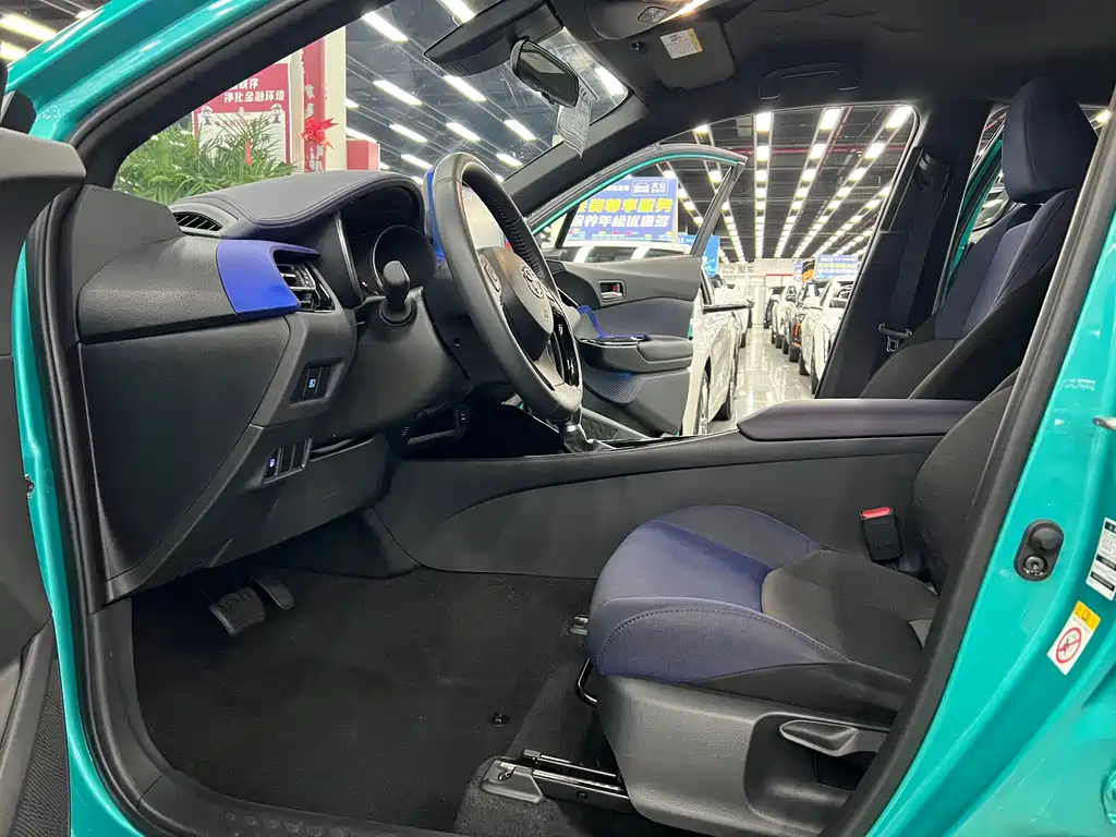 Toyota C-HR — миниатюра 16