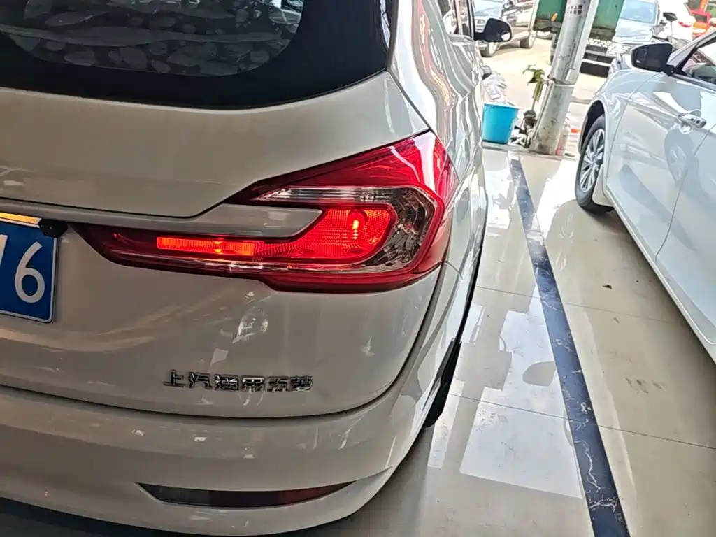 Baojun 310W — миниатюра 8