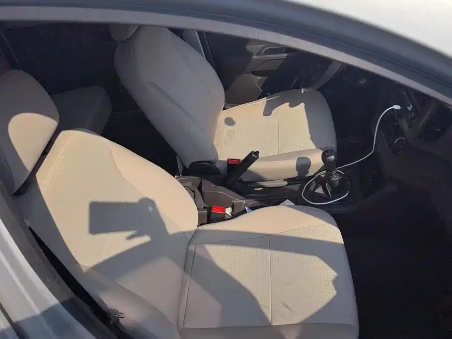 Wuling Hongguang V — миниатюра 8