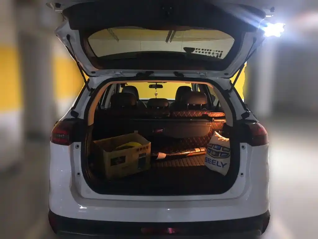 Geely Boyue — миниатюра 10
