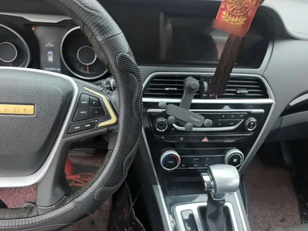 Changfeng CS10 2016 2.0T AT Luxury