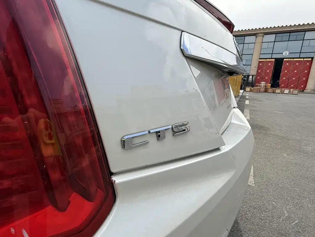 Cadillac CTS — миниатюра 12