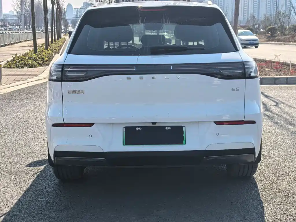 GEELY GALAXY GALAXY E5