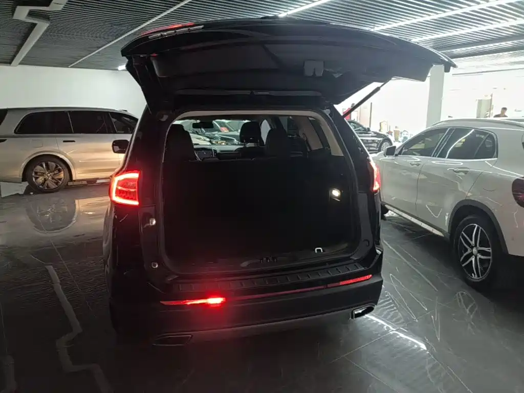 Ford Edge — миниатюра 19