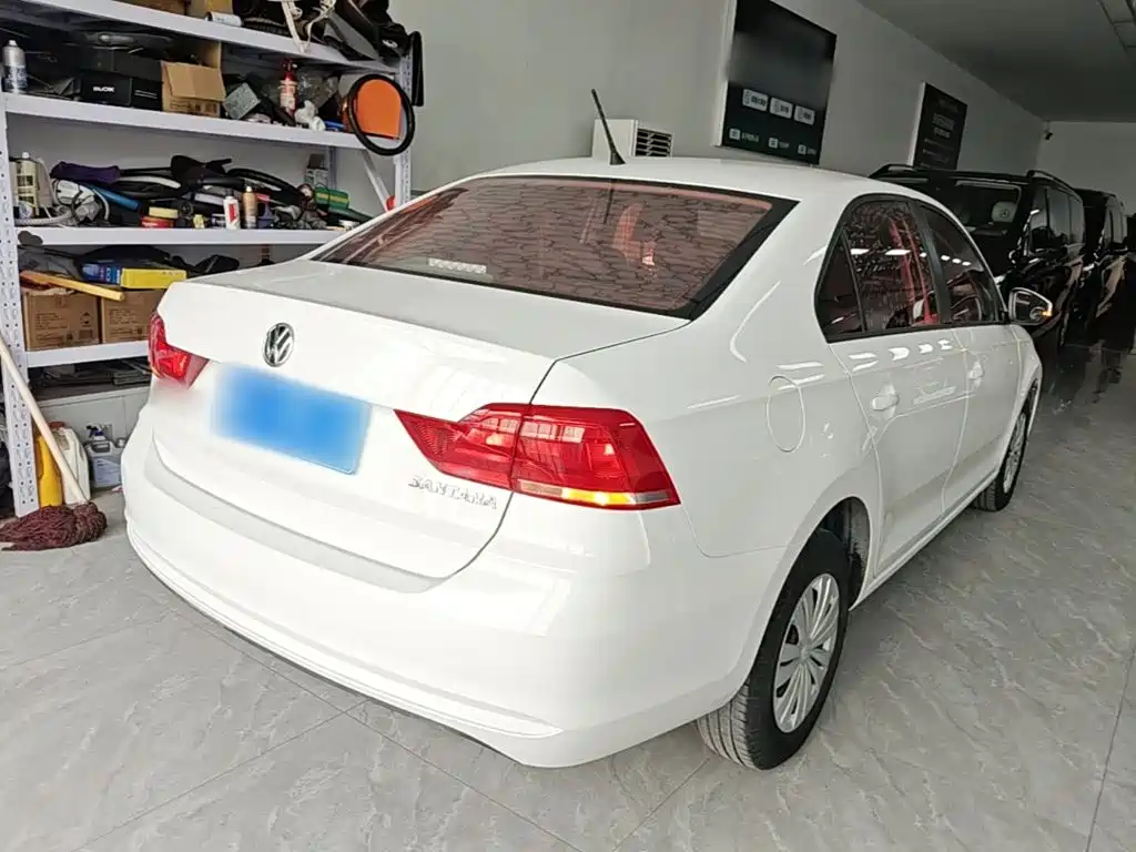 Volkswagen Santana — миниатюра 7