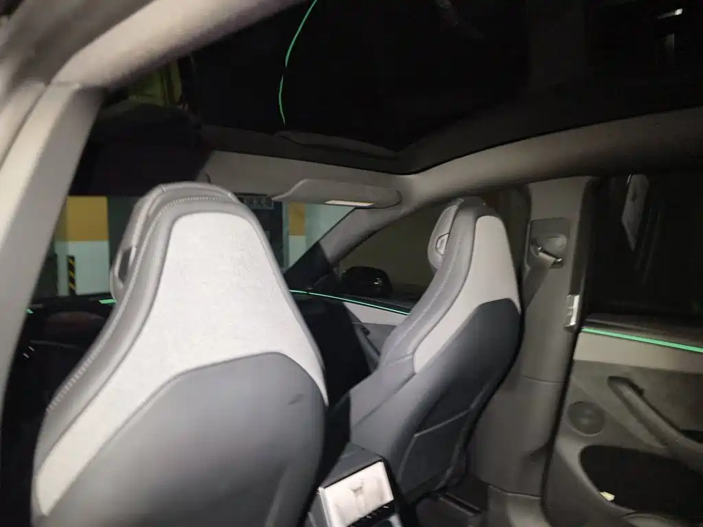 Tesla Model Y L — миниатюра 14