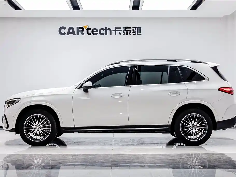 Mercedes-Benz GLC 2023 GLC 260 L 4MATIC 5 мест