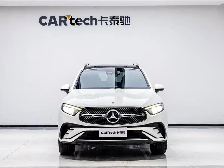 Mercedes-Benz GLC 2023 GLC 260 L 4MATIC 5 мест
