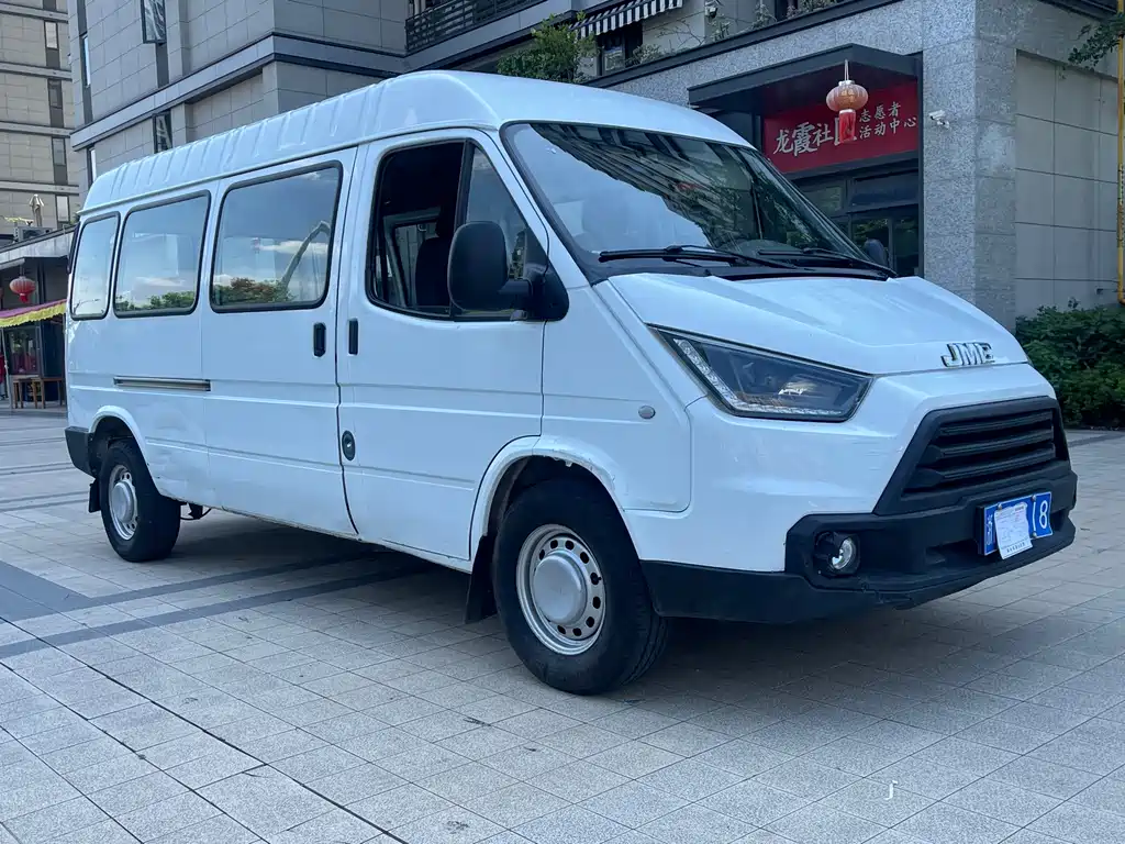 JMC Tesla — миниатюра 3