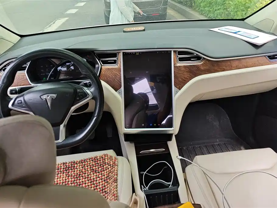 Tesla Model X — фотографии объявления, Фото 12