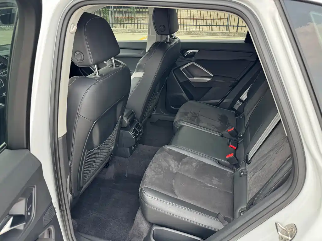 Audi Q3 — миниатюра 12