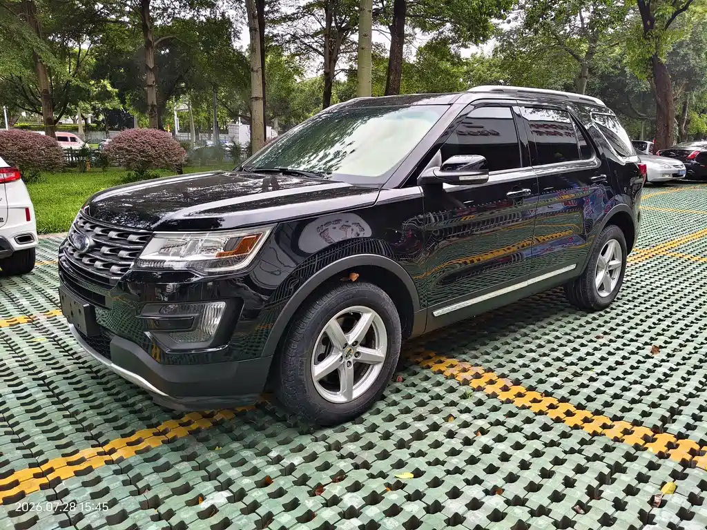 Ford Explorer (Import)
