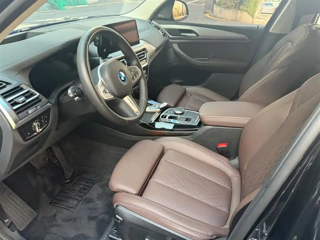 BMW iX3 — миниатюра 4