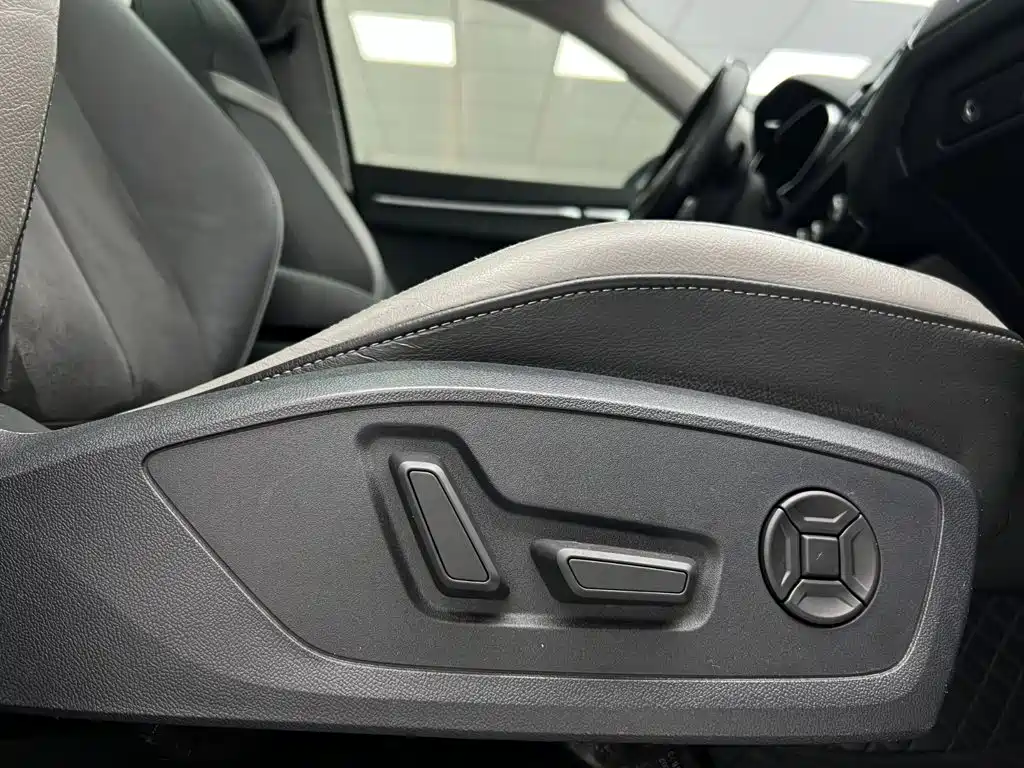 Audi Q3 — миниатюра 15