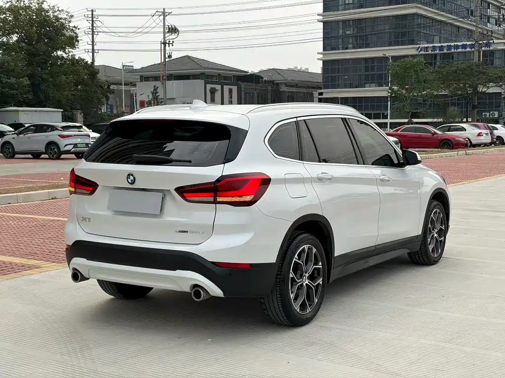 BMW X1 — миниатюра 7
