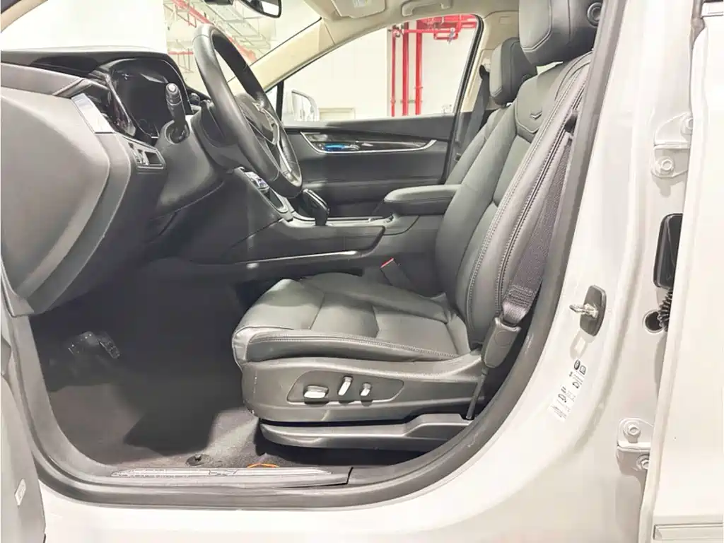 Cadillac XT5 — миниатюра 11