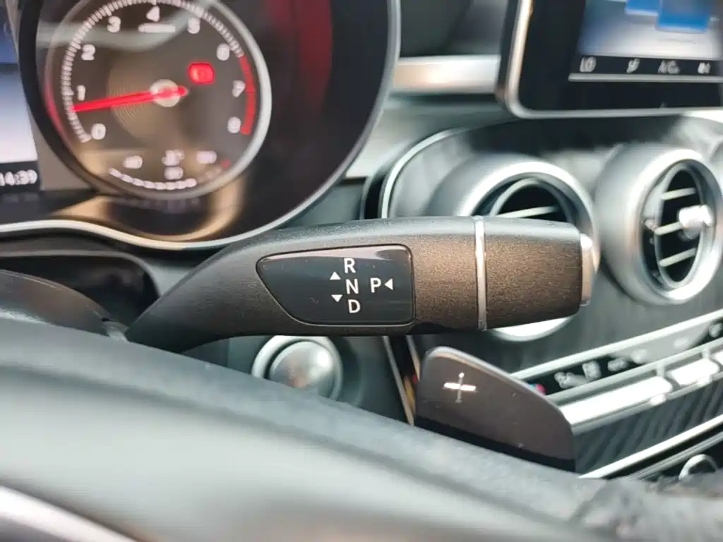 Mercedes-Benz C-Class (Import) — миниатюра 14