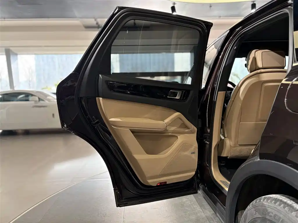 PORSCHE CAYENNE NEW ENERGY