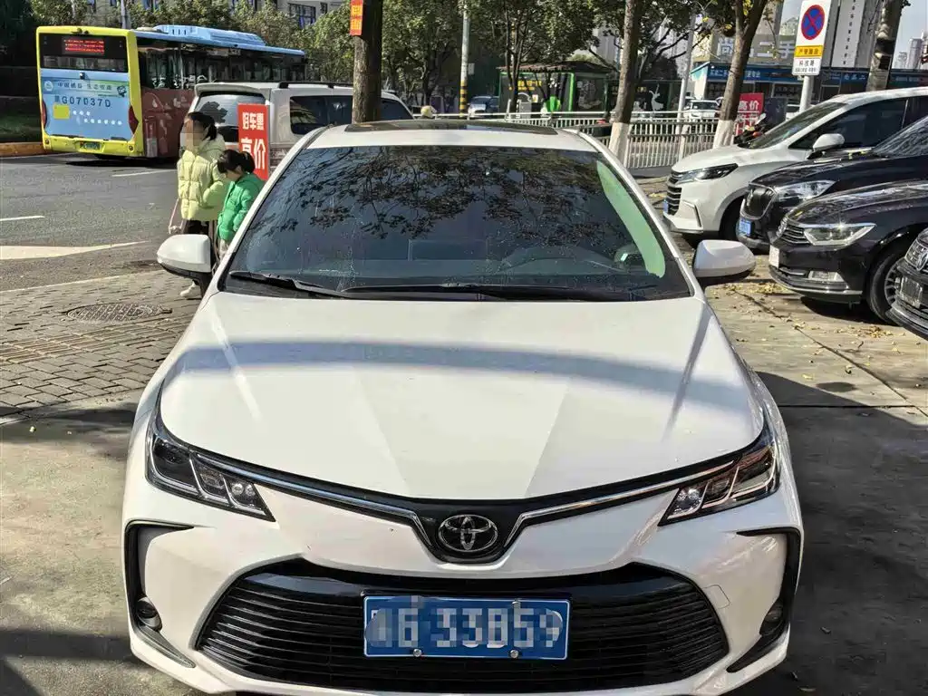 TOYOTA COROLLA