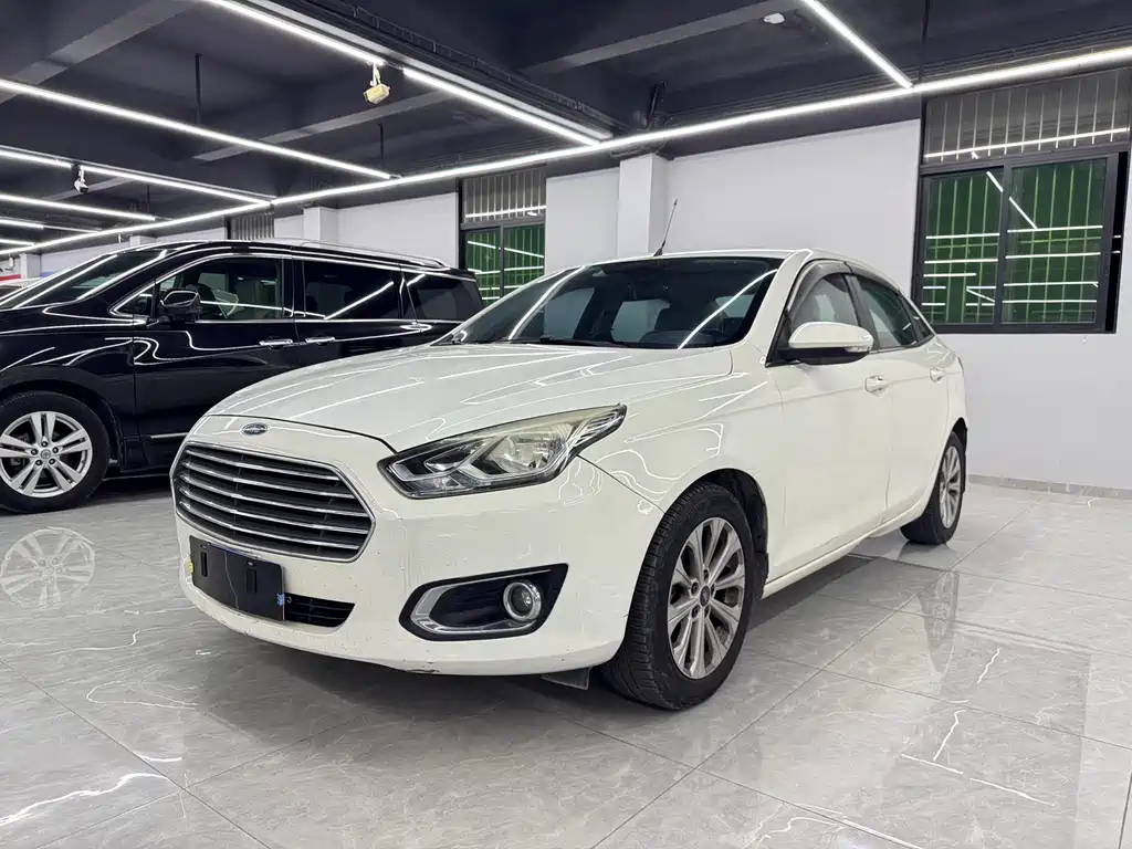 Ford Escort 2015