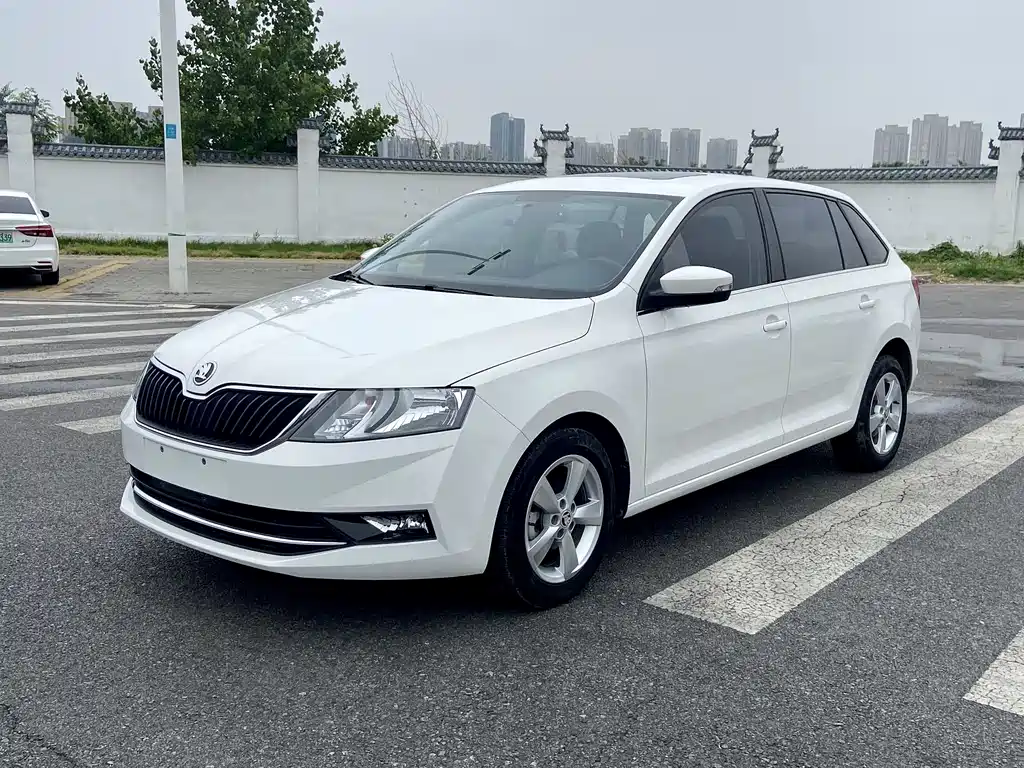 Skoda Rapid Spaceback 2019 Facelift 1.5L Auto Comfort Edition China VI