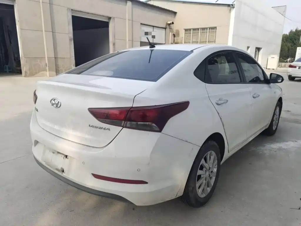 Hyundai Verna — миниатюра 7