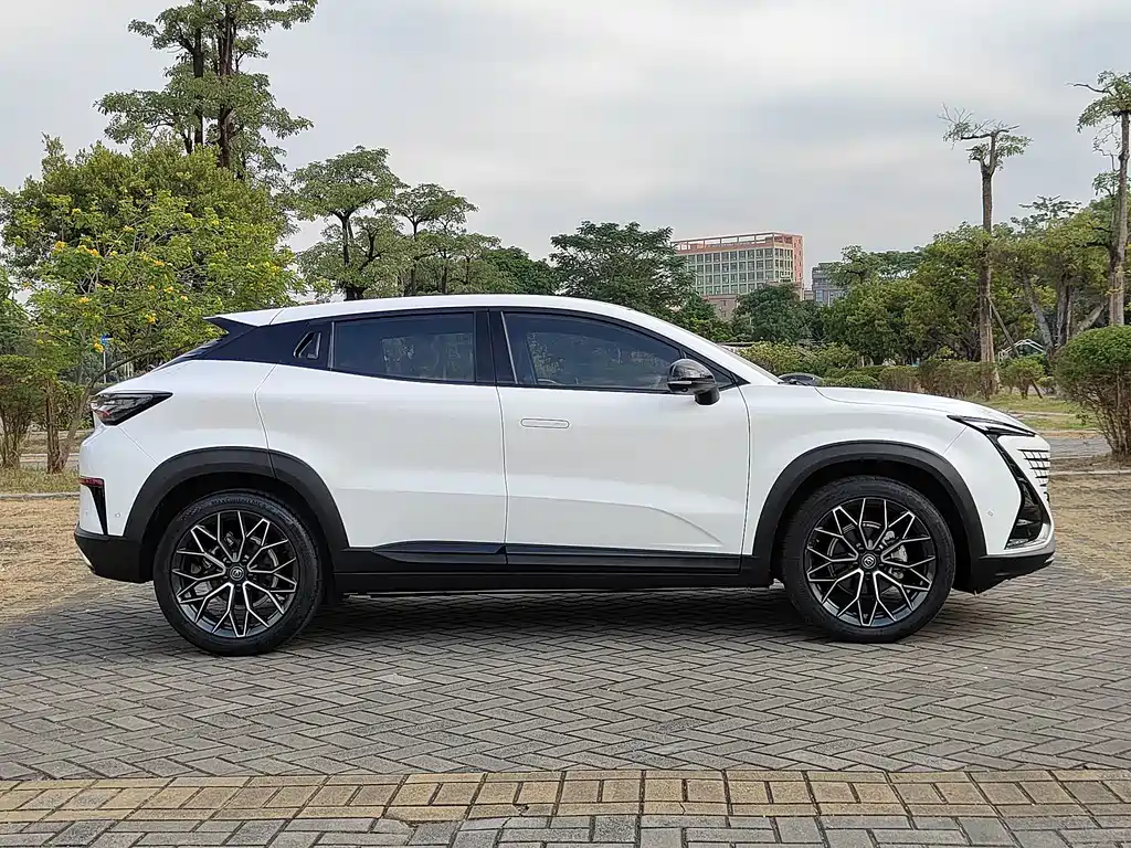 CHANGAN UNI T