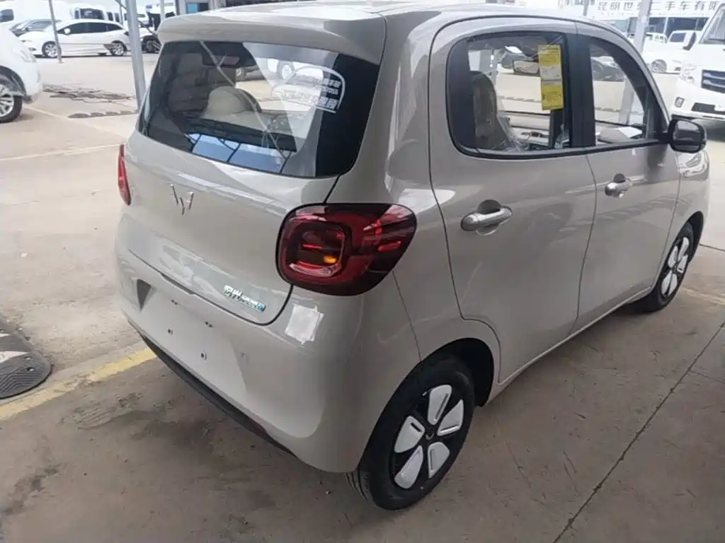 Wuling MINIEV — миниатюра 7