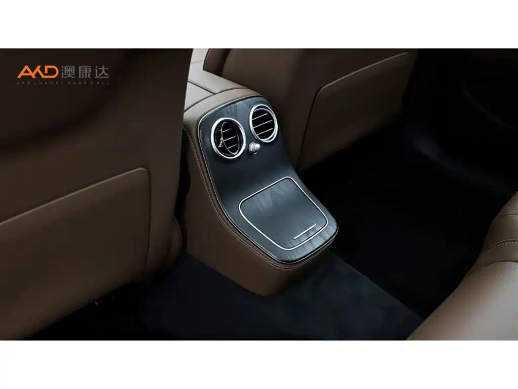 Mercedes-Benz E-Class — миниатюра 9