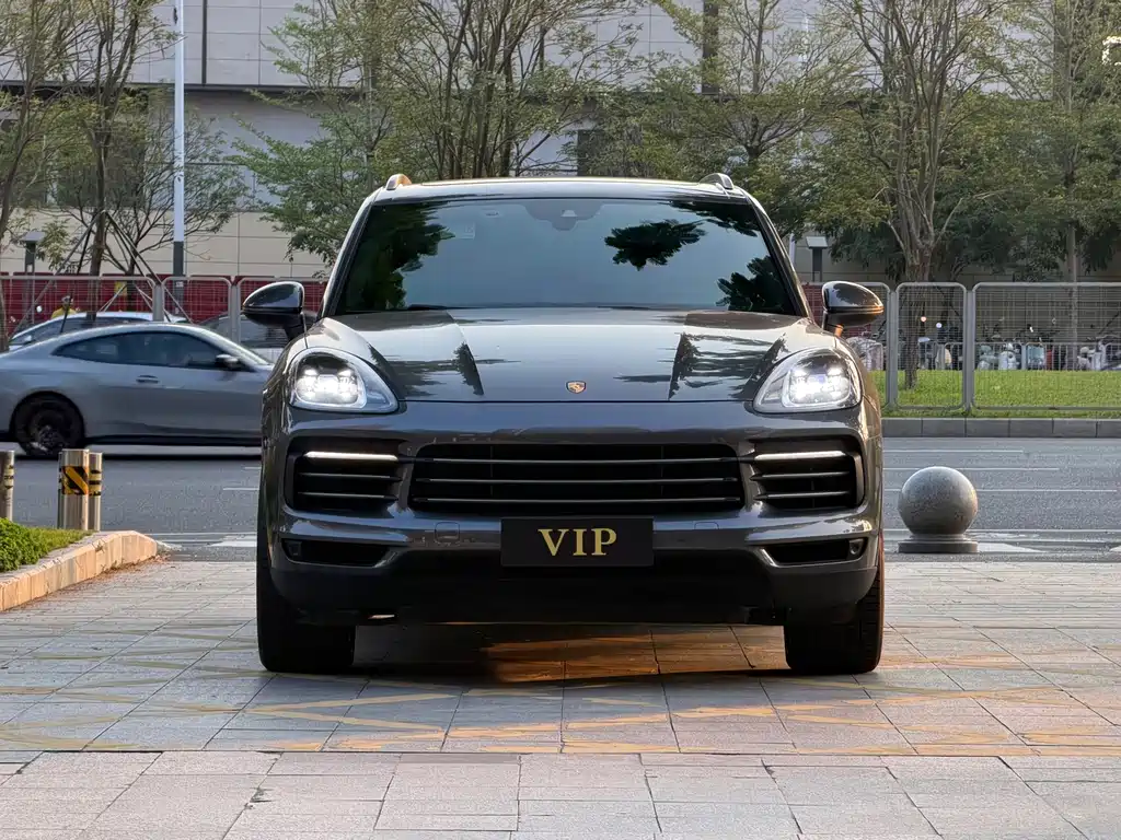 Porsche Cayenne — миниатюра 11