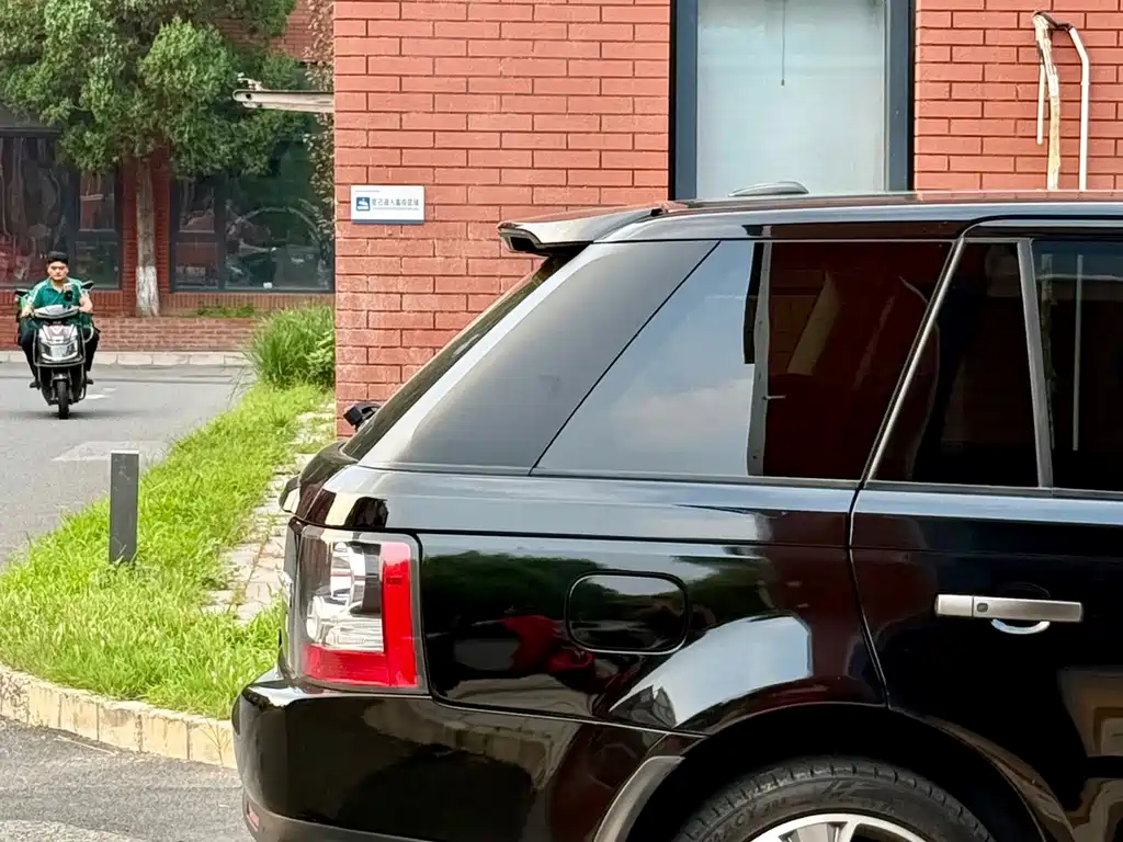 Land Rover Sport — миниатюра 17