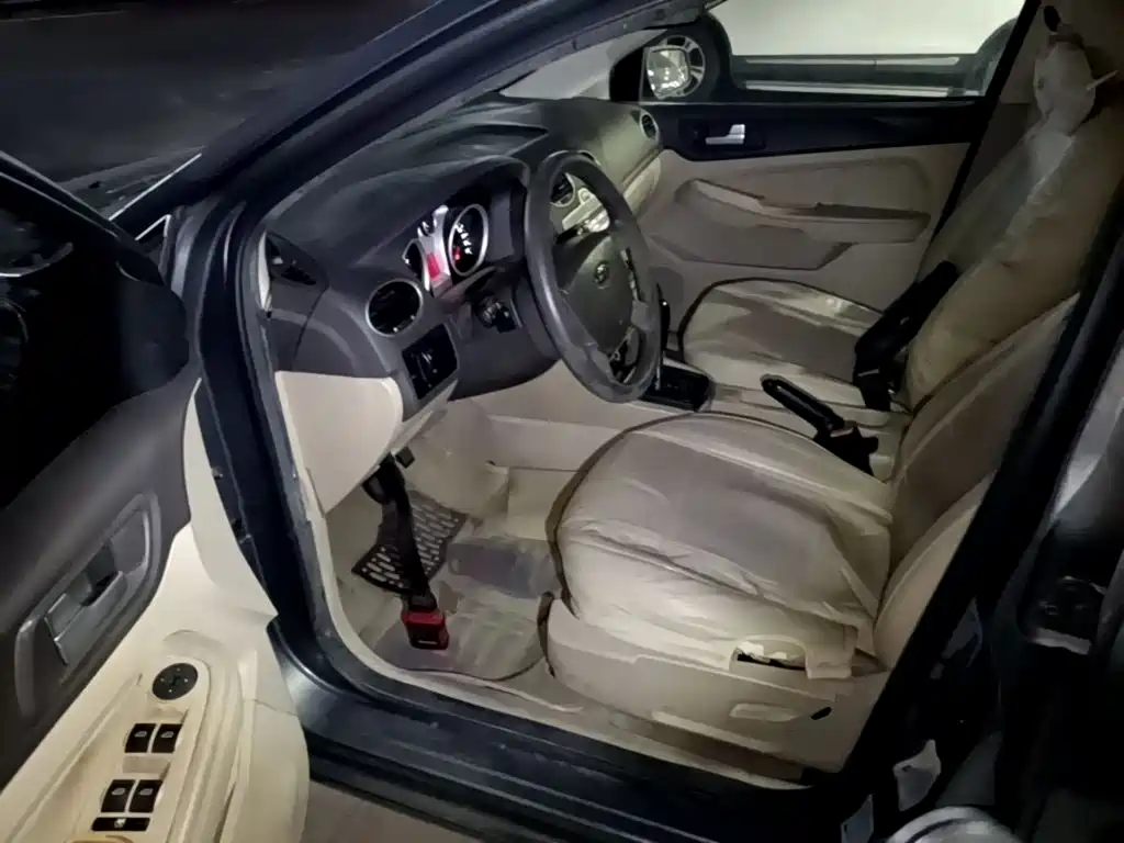 Ford Focus — миниатюра 16