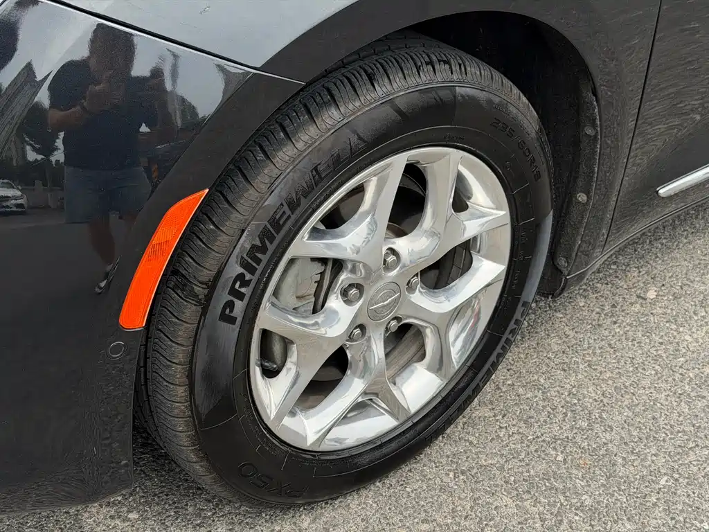 Chrysler Grand Voyager (Import) — миниатюра 11