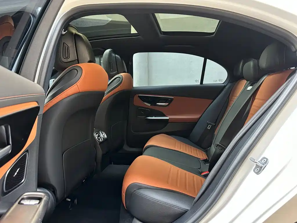 Mercedes-Benz C-Class — миниатюра 10