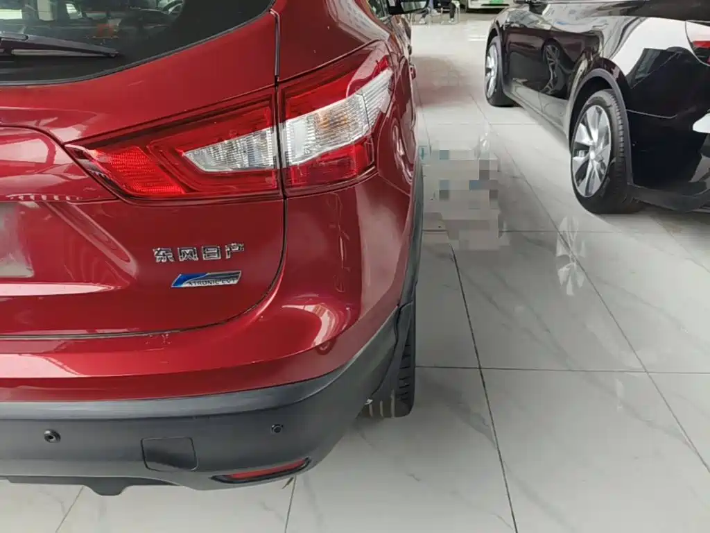 Nissan Qashqai — миниатюра 8