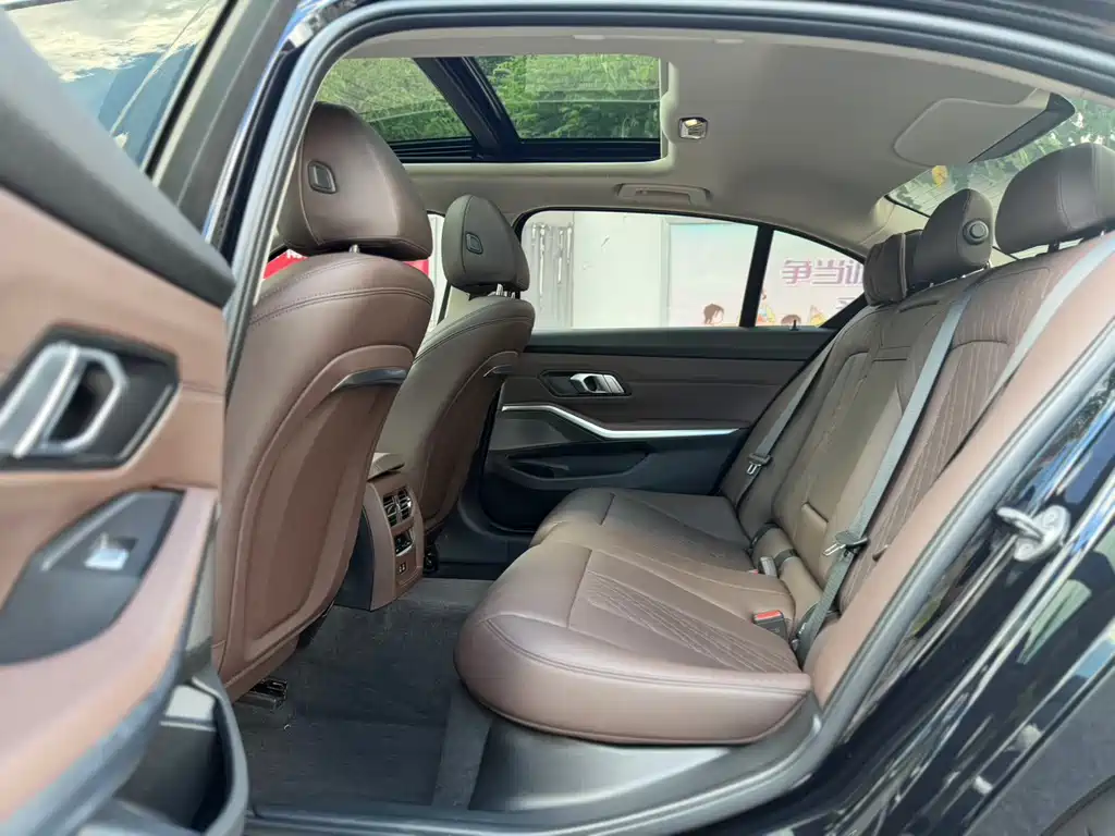 BMW 3 Series — миниатюра 12