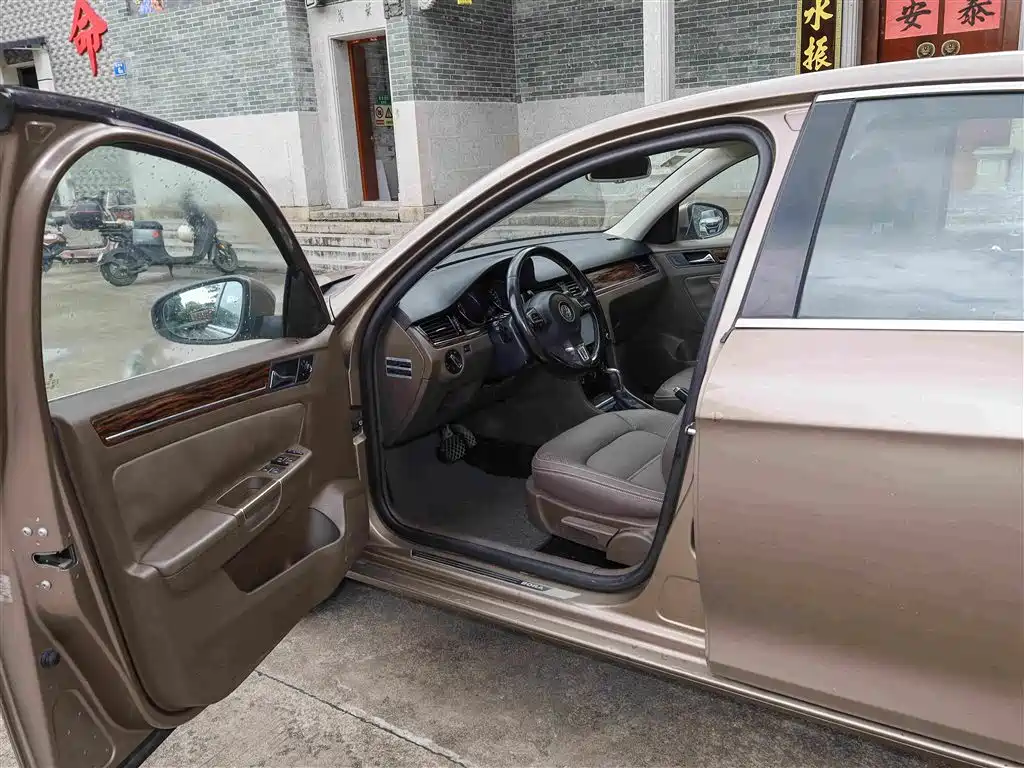 Volkswagen Bora 1.6L Auto Luxury Type, фото 4